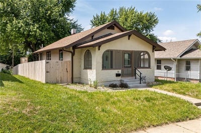 /international/us/18-e-hyde-park-avenue-st-joseph-mo-110100359892/