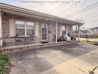 /international/us/1701-jackson-avenue-st-albans-wv-110106923152/