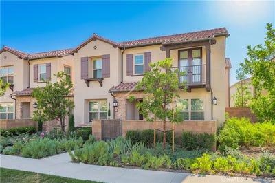 /international/us/118-newburry-irvine-ca-110110421786/
