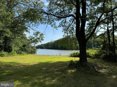 /international/us/839-crandell-rd-west-river-md-110107382046/