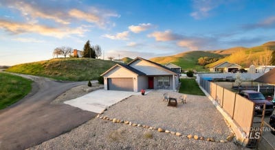 /international/us/109-3rd-street-circle-horseshoe-bend-id-110108175821/