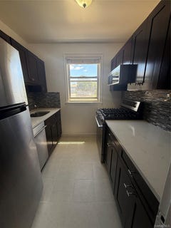 /international/us/35-winchester-avenue-yonkers-ny-110108961996/