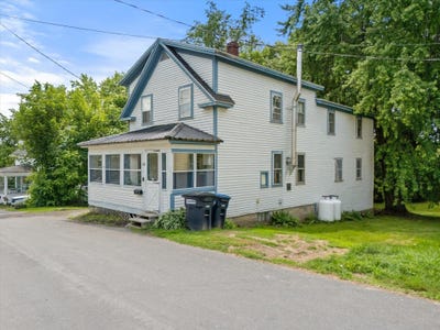 /international/us/133-front-street-old-town-me-110100456667/