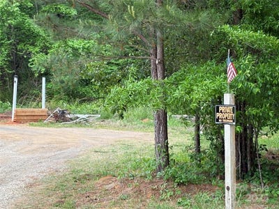 /international/us/17022-oak-breeze-circle-mooresville-nc-110099268440/