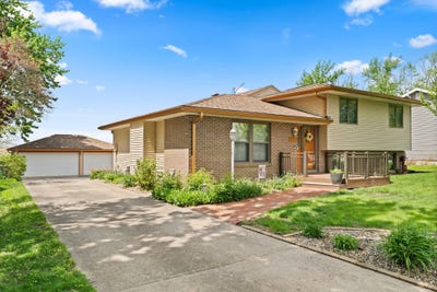 /international/us/1109-marshall-street-de-soto-ia-110107687058/