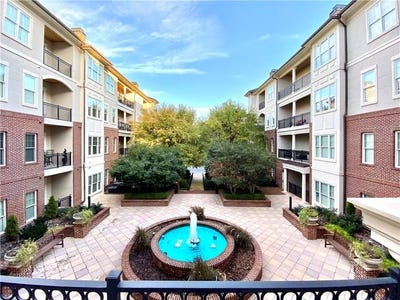 /international/us/3635-e-paces-circle-atlanta-ga-110105951511/