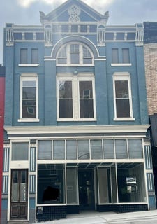 /international/us/11-s-main-street-winchester-ky-110107747971/