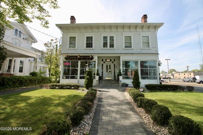 /international/us/55-w-main-street-freehold-nj-110108015979/