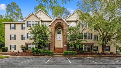 /international/us/131-ivy-glen-court-winston-salem-nc-110120002030/