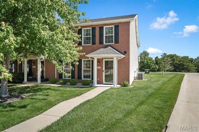 /international/us/324-savannah-terrace-wentzville-mo-110108336827/
