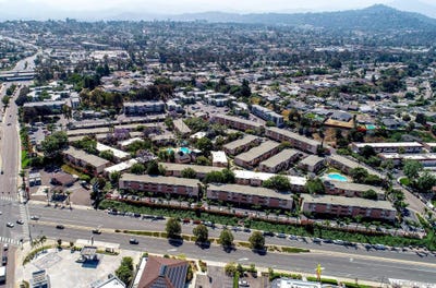 /international/us/8715-lake-murray-blvd-san-diego-ca-110100504839/