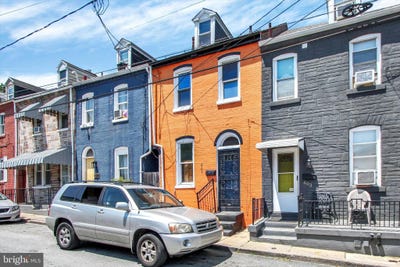 /international/us/605-poplar-street-lancaster-pa-110108167618/