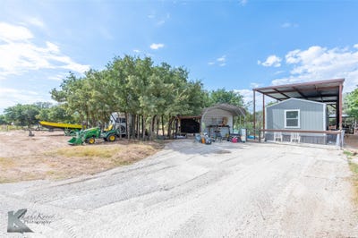 /international/us/11021-county-road-343-hawley-tx-110120408016/