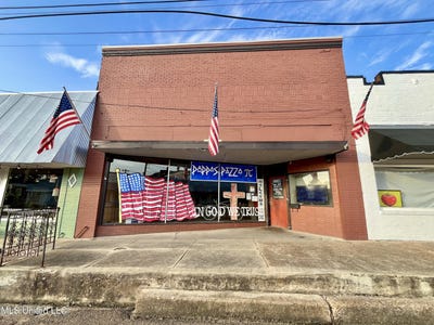 /international/us/214-e-marion-avenue-crystal-springs-ms-110102350099/