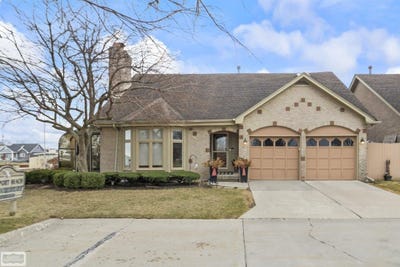 /international/us/22592-van-street-saint-clair-shores-mi-110106737124/