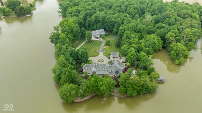 /international/us/13198-n-county-road-400-e-batesville-in-110108169705/