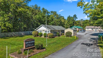 /international/us/1589-cane-creek-road-fletcher-nc-110120154643/