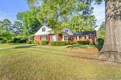 /international/us/1905-n-rowland-avenue-n-lumberton-nc-110100392396/