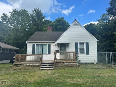 /international/us/1501-harper-rd-beckley-wv-110101189991/