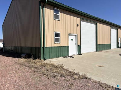 /international/us/24630-475th-ave-dell-rapids-sd-110106442095/