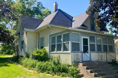 /international/us/1216-illinois-st-sidney-ia-110108476460/