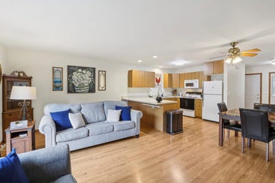 /international/us/457-bowlavard-avenue-belleville-wi-110101153483/
