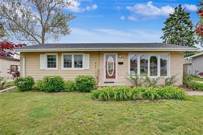 /international/us/2800-3rd-ave-marion-ia-110108176308/