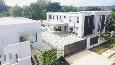 /international/us/bo-hato-arriba-492-arecibo-pr-110104309227/