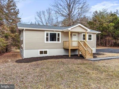 /international/us/75-southern-drive-strasburg-va-110104908261/