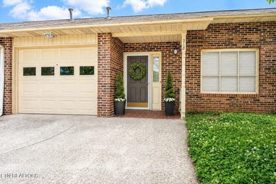 /international/us/218-s-magnolia-st-maryville-tn-110107602638/