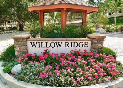 /international/us/2516-east-willow-signal-hill-ca-110110417978/