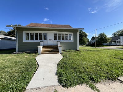 /international/us/112-e-south-street-granville-il-110109084540/