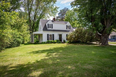 /international/us/320-elm-avenue-w-menomonie-wi-110108504706/