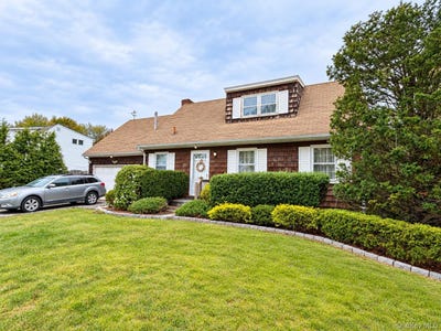 /international/us/129-village-line-road-babylon-ny-110110405300/