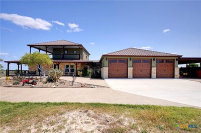 /international/us/623-nakishwana-circle-sandia-tx-110098281940/