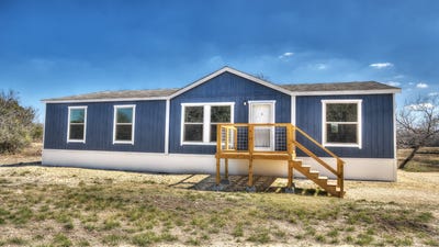 /international/us/405-b-n-frio-street-camp-wood-tx-110107889951/