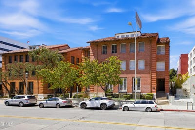 /international/us/139-south-los-robles-avenue-pasadena-ca-110107688357/