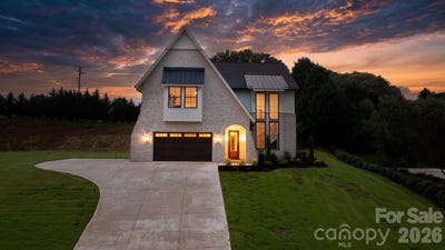 /international/us/2670-charleston-court-claremont-nc-110109822957/