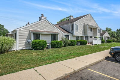 /international/us/3320-scots-pine-way-portage-mi-110101259297/