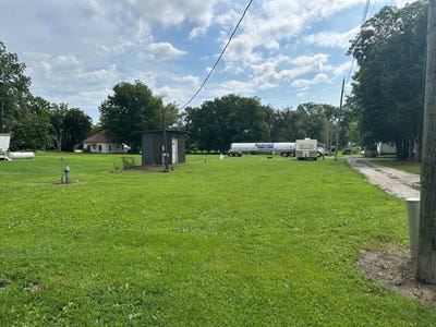 /international/us/315-e-robard-street-sumner-mo-110101192130/