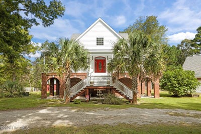 /international/us/2525-highway-58-swansboro-nc-110120085415/