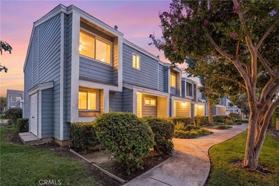 /international/us/15735-nordhoff-street-north-hills-ca-110110373813/