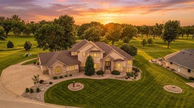 /international/us/805-heritage-drive-rock-valley-ia-110109054940/