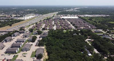 /international/us/12001-quail-drive-balch-springs-tx-110100975883/