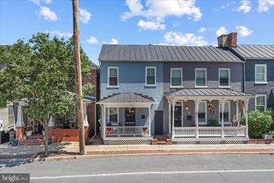 /international/us/118-1-2-e-cork-street-winchester-va-110108359556/
