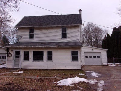 /international/us/321-s-wood-street-hudson-mi-110105906719/