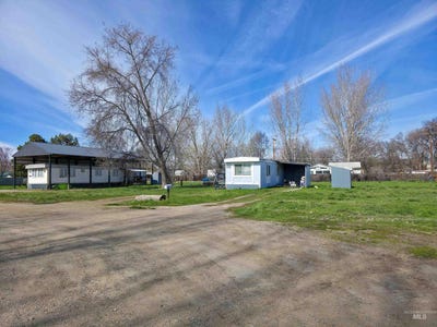 /international/us/1116-1126-e-washington-st-weiser-id-110106491093/