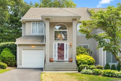 /international/us/23-stone-gate-court-smithtown-ny-110108819178/
