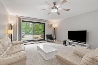 /international/us/2009-e-122nd-street-burnsville-mn-110108223195/