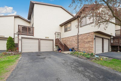 /international/us/3s255-briarwood-drive-warrenville-il-110107284453/
